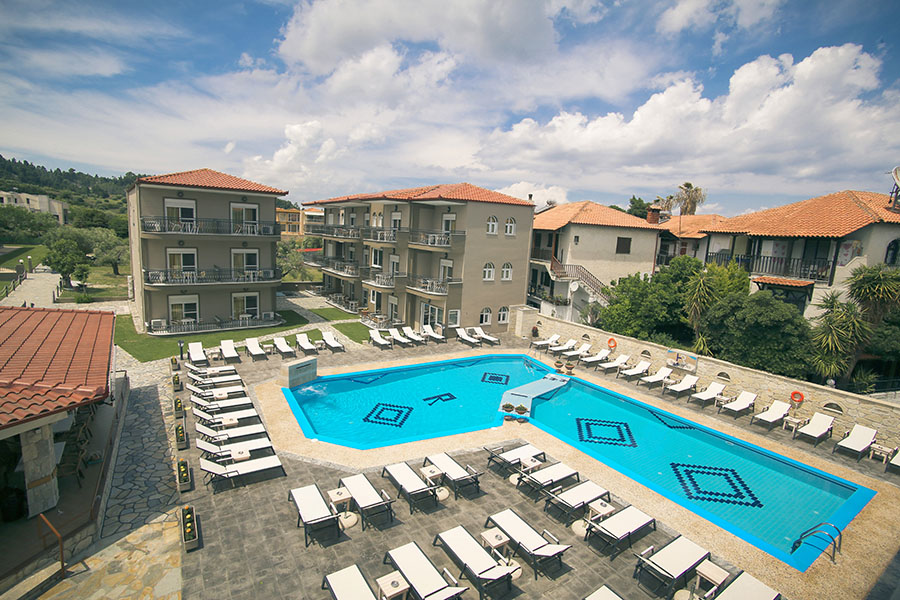 5 нощувки, All Inclusive в Royal Hotel & Suites 4*, Халкидики, Гърция през Юни! Дете до 1.99г. – безплатно!