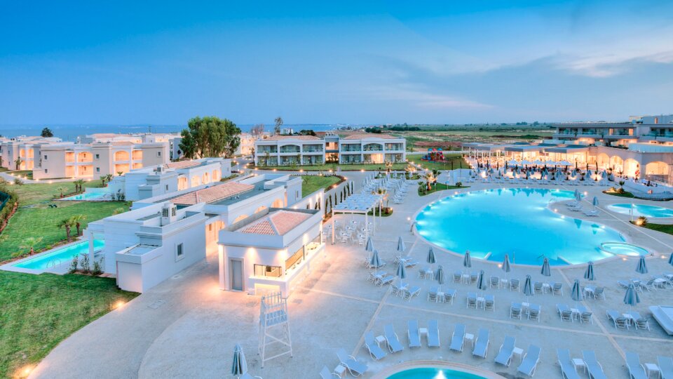 Ранни записвания: 3 нощувки, All Inclusive в хотел Blue Lagoon Princess  5*, Халкидики, Гърция през Септември! Дете до 12.99г. – безплатно!